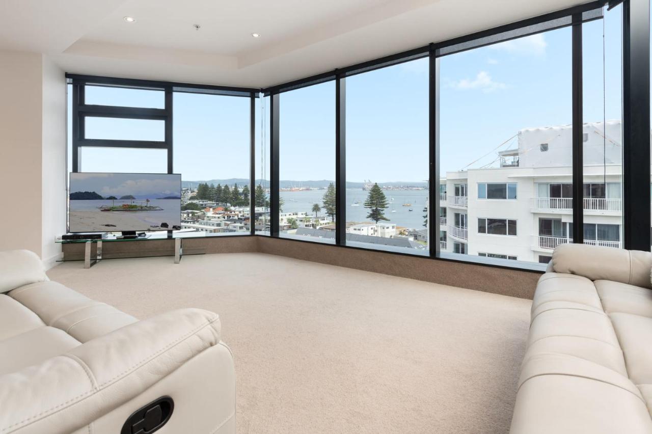 Апартаменты Superb Elevated Views Of Harbour With Heated Pool, Gym & Parking Маунт-Маунгани Экстерьер фото
